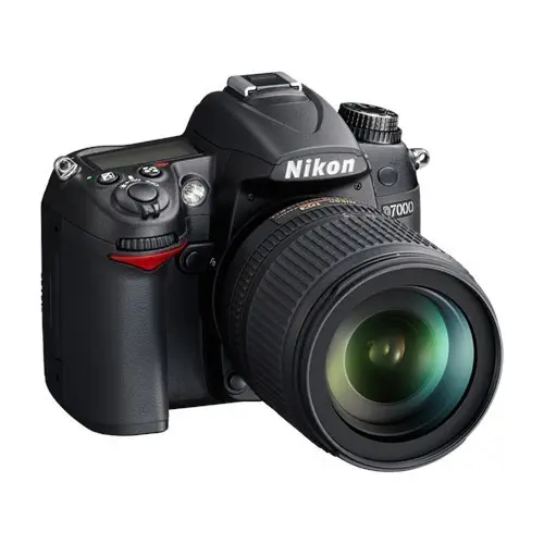 Nikon D7000 18-105 VR Kit SLR Fotoğraf Makinesi