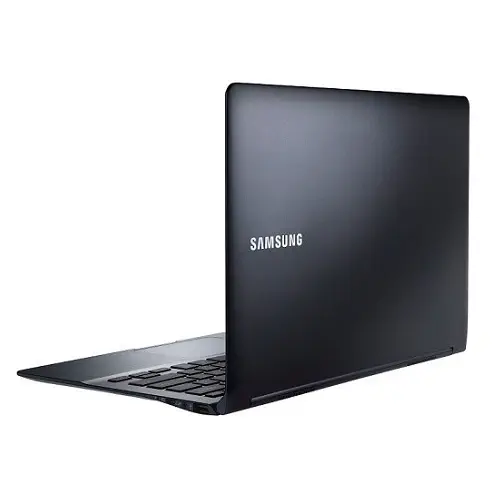 Samsung NP900X3G-K02TR Notebook