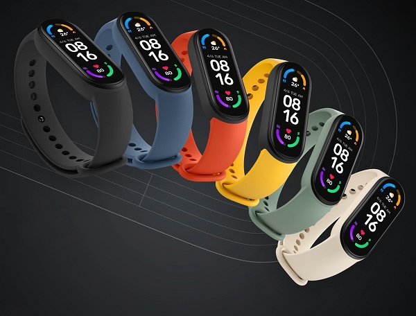 Farklı renk seçeneklerine sahip Xiaomi Mi Band 7 