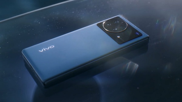 Vivo X Fold modelinin kapalı hali