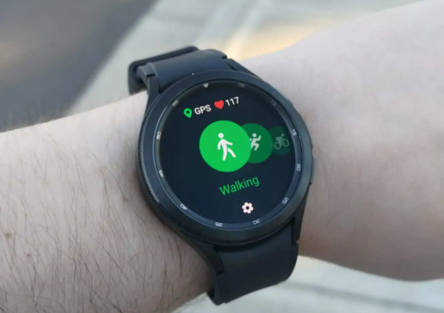 Samsung, Watch 5'in Modelini Çıkartmaktan Vazgeçti