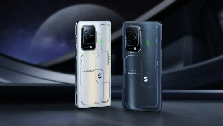 Oyun Makinesi Black Shark 5'ler ABD ve Avrupa'ya Geldi!