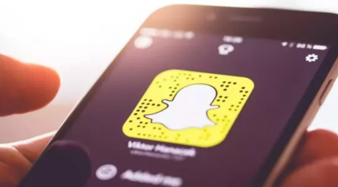 Snapchat, Siyahiler için Finansman Desteği Verecek! 10.000 Dolar Maaş