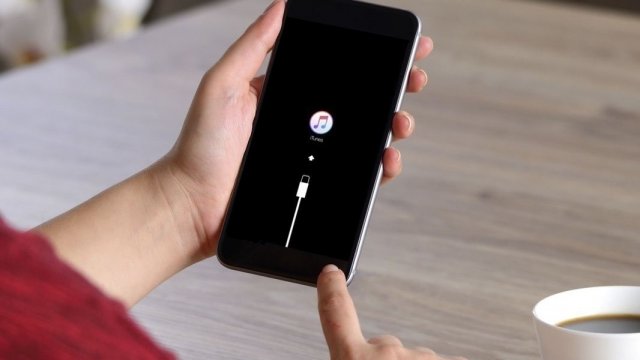 iPhone 8 ve iPhone 8 Plus, DFU Moda Nasıl Alınır?