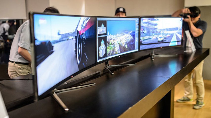 Samsung, İki Yeni Oyuncu Monitörünü Tanıttı
