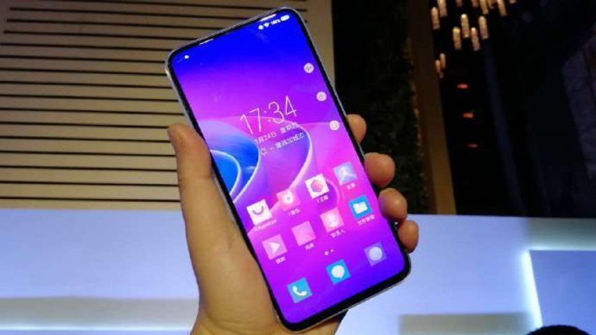 Çentiksiz Ekranlı Vivo Apex 2019 Tanıtıldı