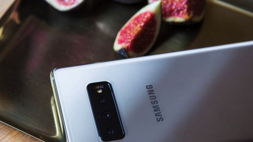 Galaxy S10+ Çalışırken Ortaya Çıktı