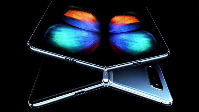 Samsung, Katlanabilir Telefonu Galaxy Fold’u Tanıttı