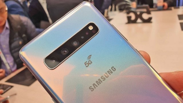 5G Teknolojisine Sahip Galaxy S10 Satışa Sunuldu