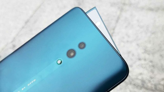 Hibrit Zoom Özelliğine Sahip Reno 10x Zoom Tanıtıldı