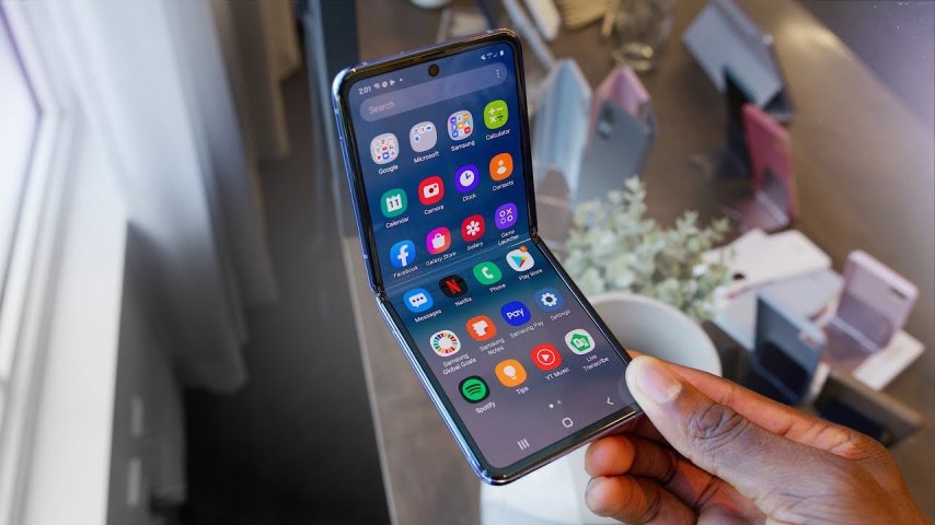 Samsung Galaxy Z Flip İçin 3 Yeni Tanıtım Videosu Yayınladı