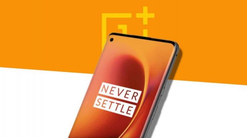 OnePlus 8 ve 8 Pro İlk OxygenOS Güncellemesini Aldı