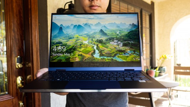 Samsung, Yeni İkisi Bir Arada Dizüstü Bilgisayarı Galaxy Book Flex 2’yi Tanıttı