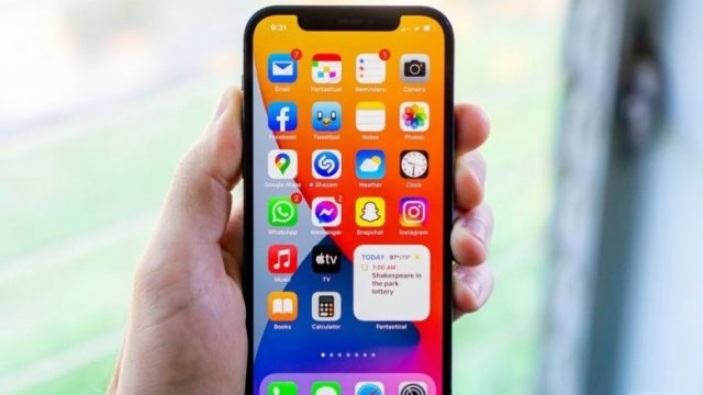 iOS 15.0.2 Güncellemesi Yayınladı