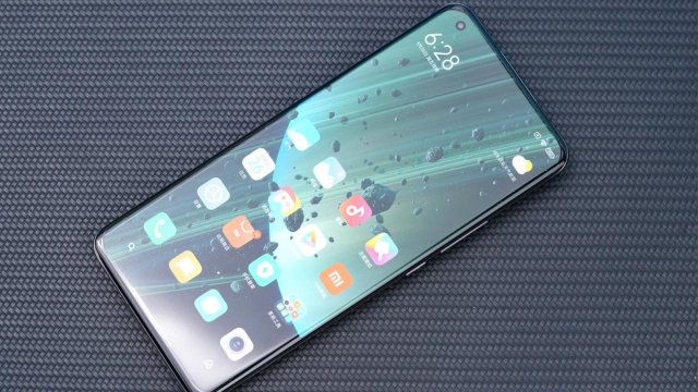 Xiaomi'den mini telefon geliyor!