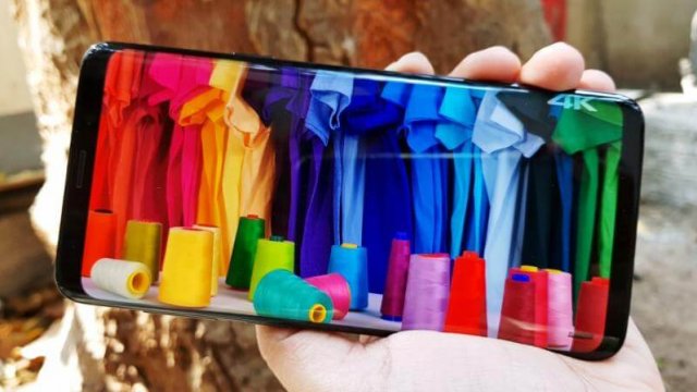 Amoled ve IPS LCD Arasındaki Fark Nedir?