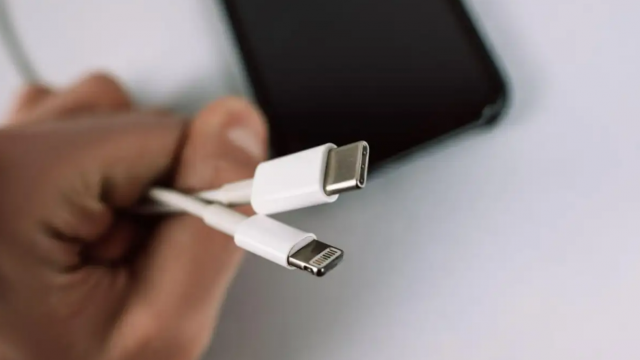 Tüm iPhone'lar USB-C'ye Geçiş Yapacak!