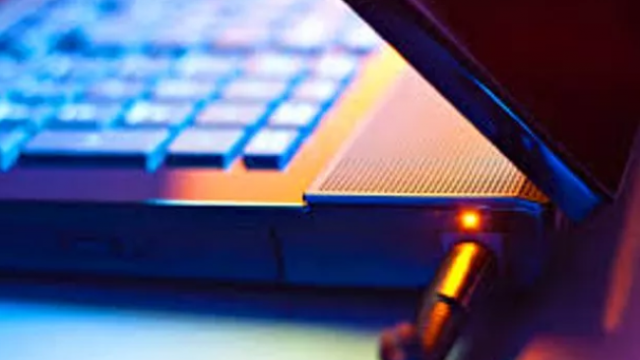 Laptop Bilgisayarlar Nasıl Şarj Edilir?