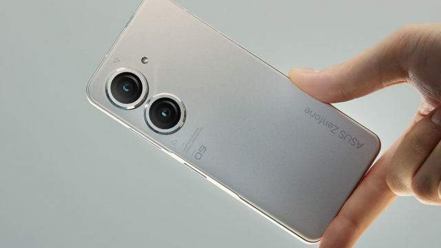 ASUS Dünyanın En Küçük Telefonunu Tanıttı! 2022'nin En İyisi!