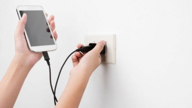 Cep Telefonu Bataryası Kaç Volttur?