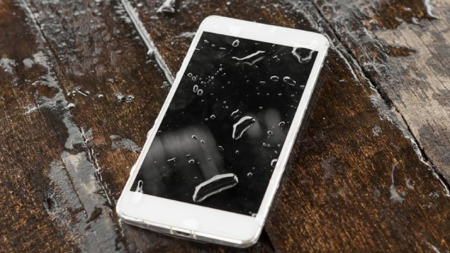 Mikrofonuna Su Kaçan Telefonlara Ne Yapılır?