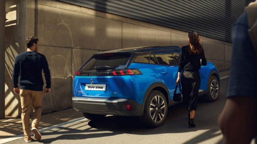 Peugeot e-2008 fiyat listesi ve özellikleri! Hediyeler dağıtıyor
