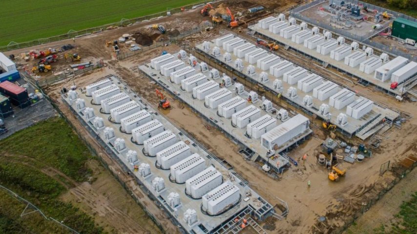 İngiltere 2 saatte şarj olan ve 300 bin eve elektrik verecek pil üretti