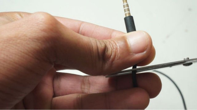 Bozulan Kulaklık Kabloları Tamir Edilir mi?