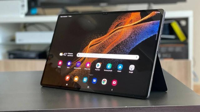 Samsung Galaxy Tab S8 Android 13 Aldı!