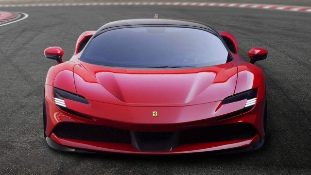 Ferrari’den devrim gibi hareket! Elektrikli araçların sesini yükseltiyor