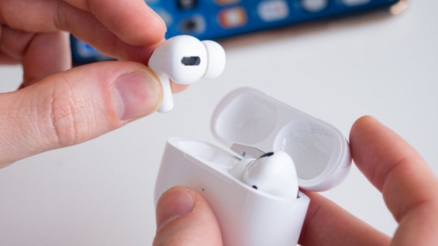 Apple, uygun fiyatlı AirPods Lite için kolları sıvadı