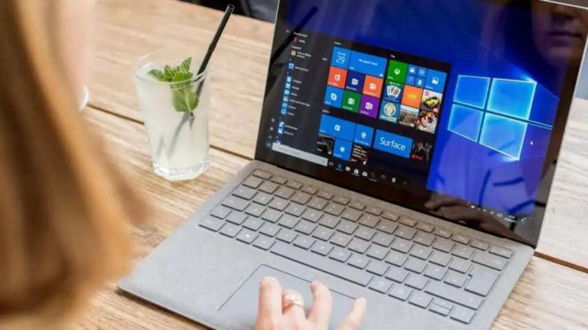 Laptop Ekranı Neden Gidip Gelir?