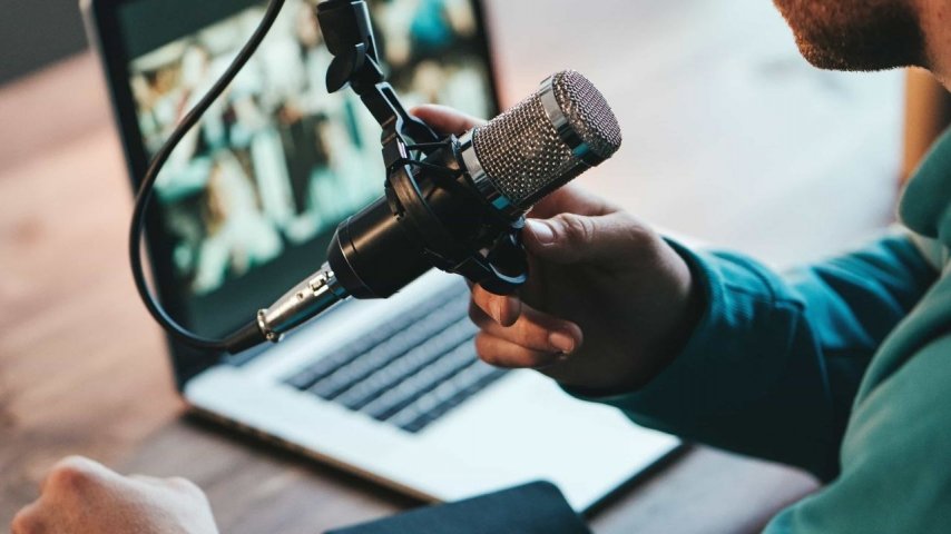 Çok hızlı ünlenen Podcastler popülerliğini kaybediyor