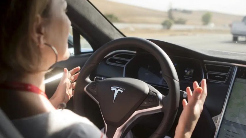 Elon Musk, Tesla'nın Yeni Platformundaki Araçların Sürücüsüz Kullanılabileceğini Açıkladı