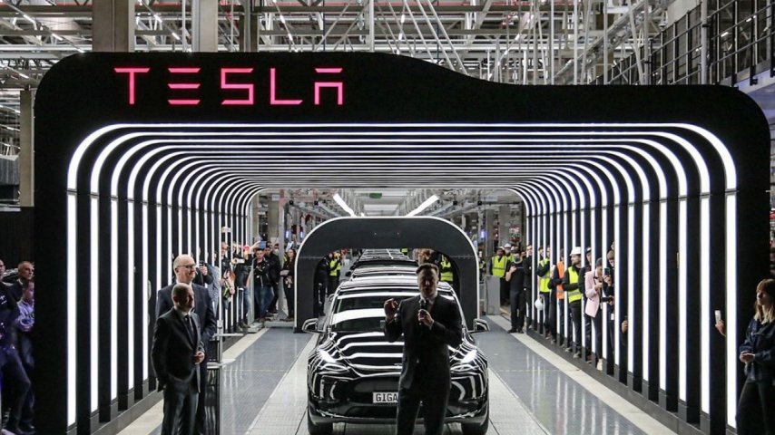 Tesla, Almanya’da üretimi artırmak için devletten teşvik bekliyor