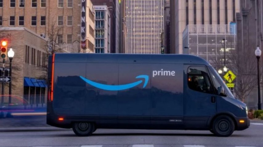 Rivian, Elektrikli Minibüslerini Amazon'dan Başka Şirketlere de Satacak