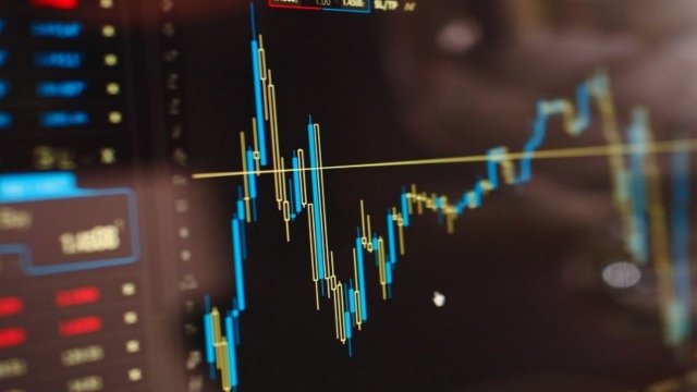 COVID-19 etkisi devam ediyor! Dev çip üreticileri kan ağlıyor