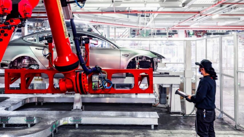 Tesla, 2023 bütçesini 9 milyar dolara çıkardı