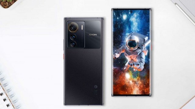 ZTE, uydu iletişimi özelliğine sahip Axon 50 Ultra akıllı telefonunu tanıttı