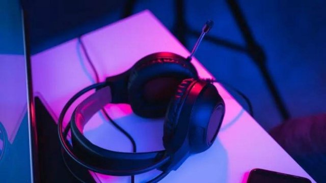 Kulaklıklar Kulaklık Amplifikatörleri ve Ses Kartları - En İyi Seçimler Nelerdir?