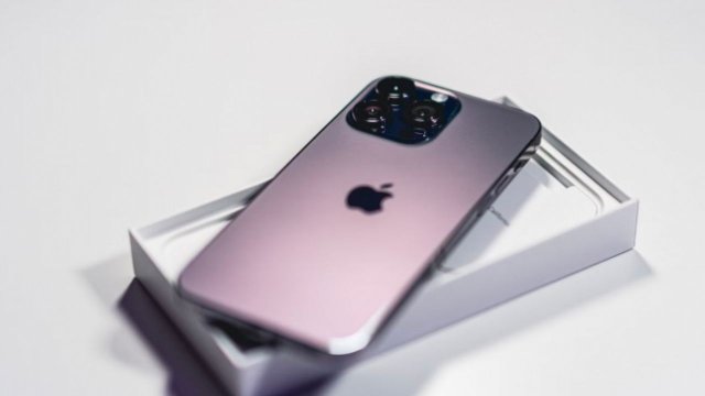 Apple satışlarını artırırken Samsung zarar etmeye başladı