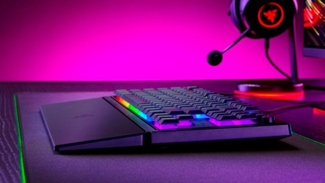 Razer, mekanomembran anahtarlı Ornata V3 TKL oyun klavyesini duyurdu