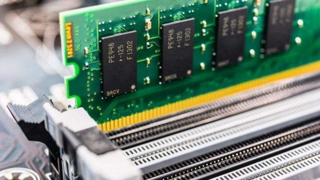 RAM'ler Hangi RAM Türleri Veri İşleme ve İş Performansı İçin Uygun
