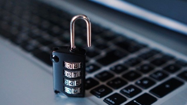 Laptop'unuzu Nasıl Güvenli Hale Getirebilirsiniz? İpuçları ve Öneriler
