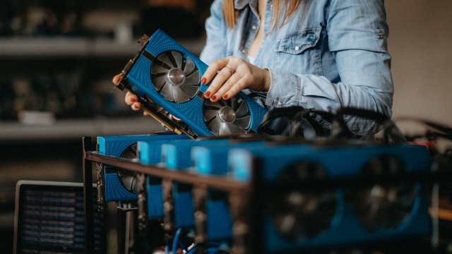 Ekran Kartları Ekran Kartı ve Anakart Uyumluluğu - Hangi Modeller Birbirleriyle Uyumludur?