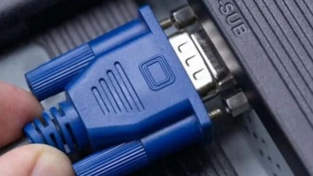 Laptop'taki VGA Bağlantısıyla İlgili Problemler