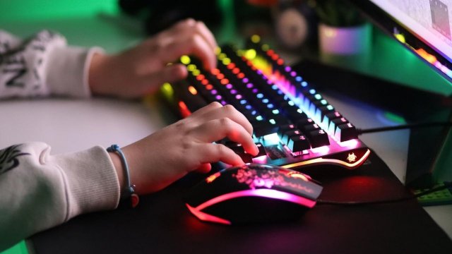 MMO Oyuncuları İçin En İyi Oyuncu Mouse Mükemmel Kontrol ve Fonksiyonellik