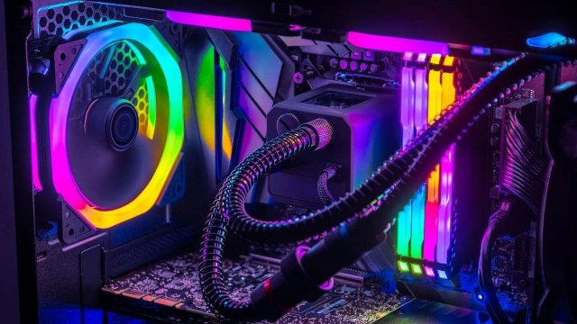 Kasa Fanı Fan Hızı Yönetimi Nasıl Çalışır ve Bilgisayar Performansını Nasıl Etkiler?