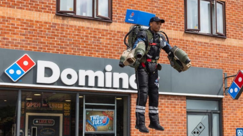 Domino's, jetpack ile pizza teslimatı yaparak bir ilke imza attı!