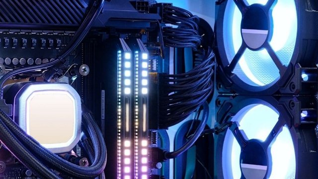RGB Kasa Fanları ile Bilgisayarınızı Soğutmanın Yolları Nelerdir?